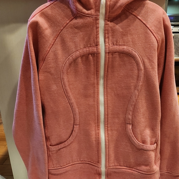 Womans coral Lululemon sweater - Picture 1 of 7